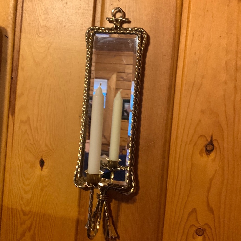 Vintage deco Hollywood Regency gold twist candle sconce!